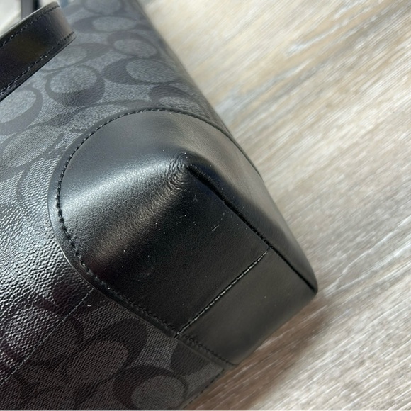 Coach Zip Top Tote/Shoulder Bag in Signature Canvas-NWOT! - Picture 8 of 12